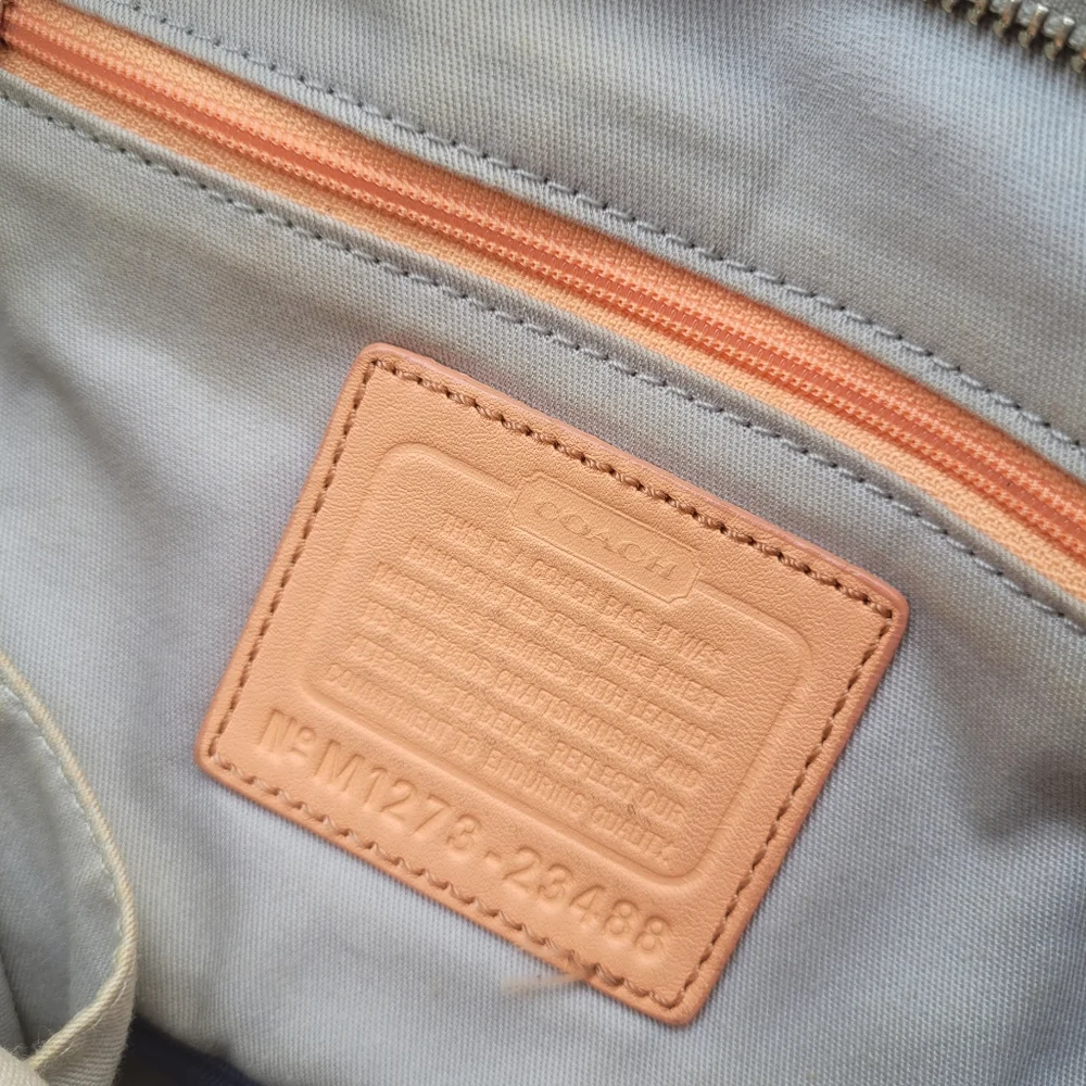 Vintage Coach Signature weekend Tote Bag - Picture 4 of 8